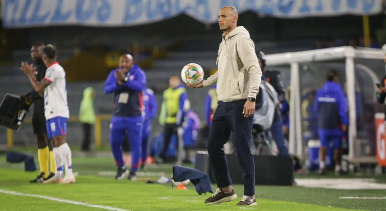 David González fue despedido de Millonarios. 